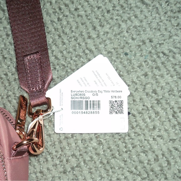 Lululemon Everywhere Crossbody Bag 2L Metal Hardware NWT* - Picture 2 of 6